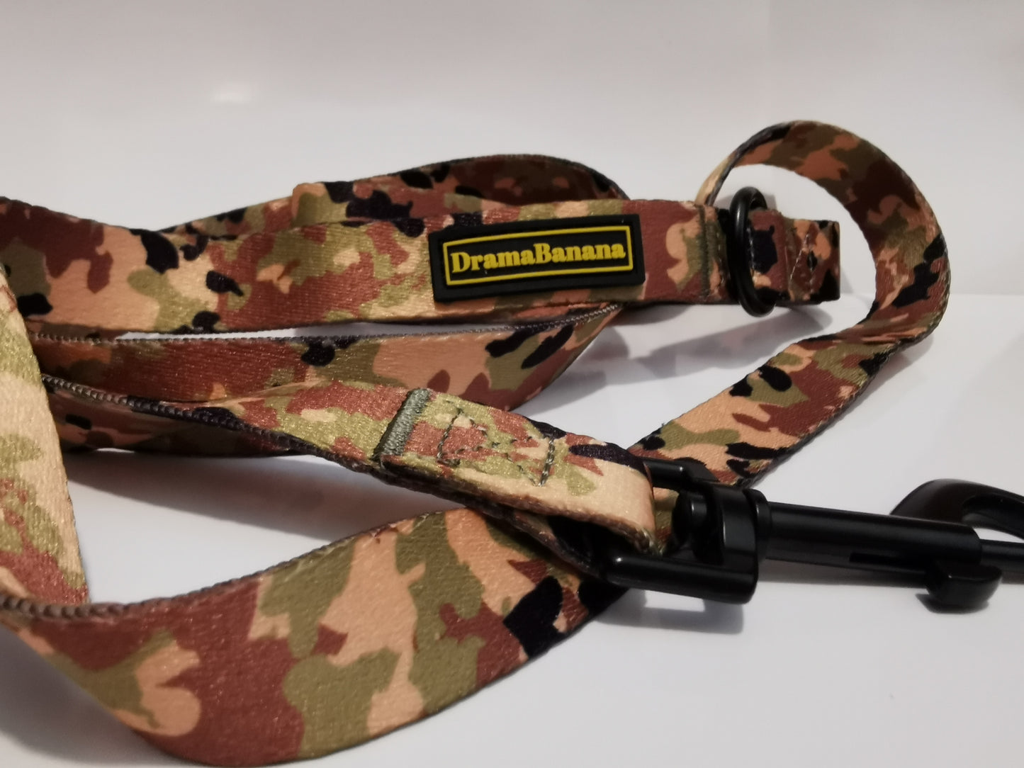 Dramabanana 6 foot Camo Leash /Laisse Camo de 6 pieds